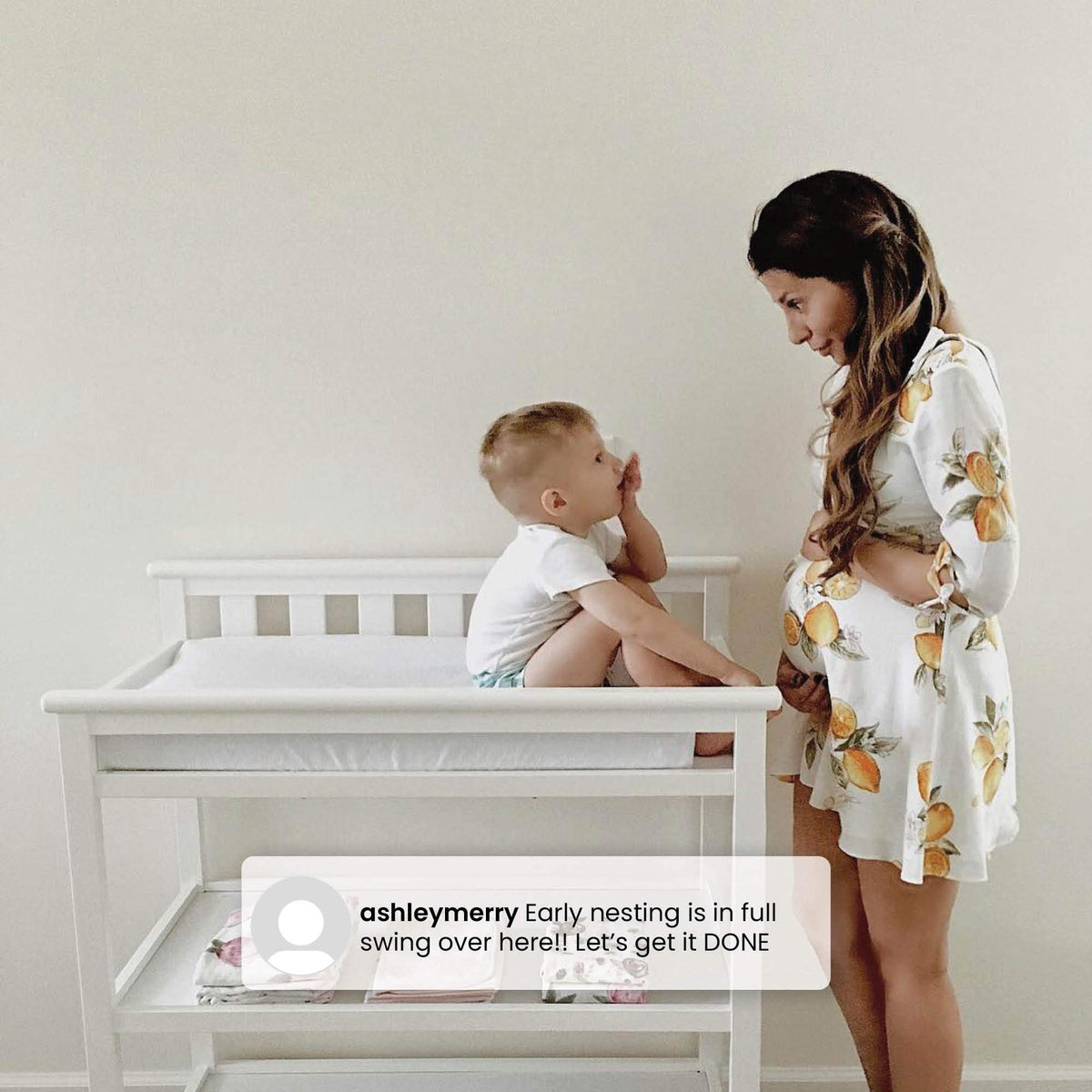 Flat Top Changing Table with Wheels and Changing Pad U186
