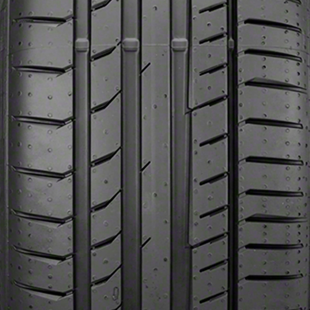 235/40ZR18 95Y XL FR Tire Z95606