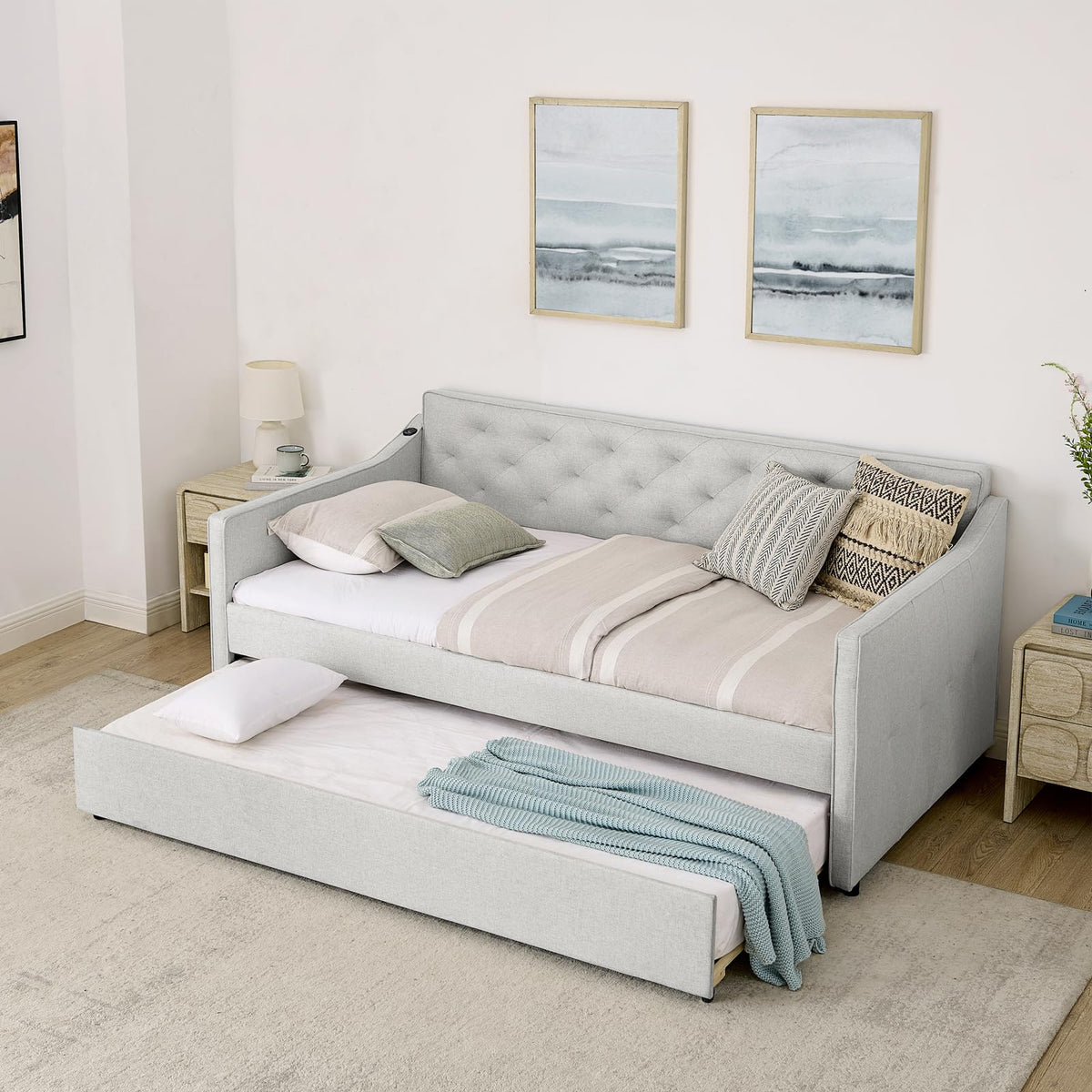 Beige Fabric Upholstered Twin Size Daybed with Pop up Trundle F323706